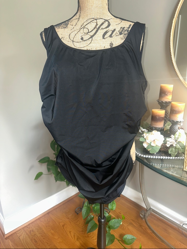 Shapellx Sleek Black Scoop-Neck One-Piece Swimsuit Size Xxl Nwot